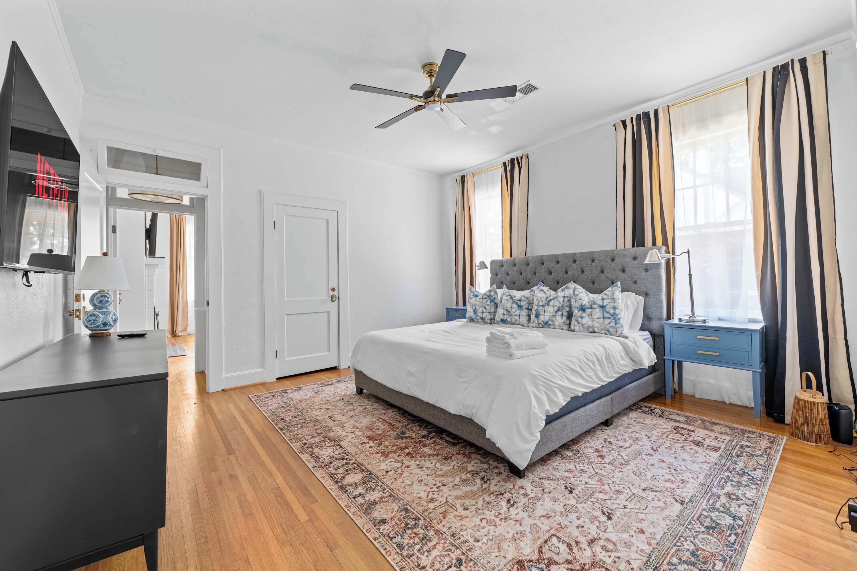 3 bedrooms, desk, iron/ironing board, WiFi