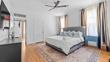 3 bedrooms, desk, iron/ironing board, WiFi