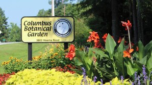 A sign for Columbus Botanical Garden at 3603 Weems Road. - Downtown Elegant Home w/ Grill Near Riverwalk (Columbus)
