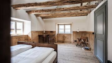 Deluxe-Apartment, Bergblick | Individuell dekoriert, individuell eingerichtet