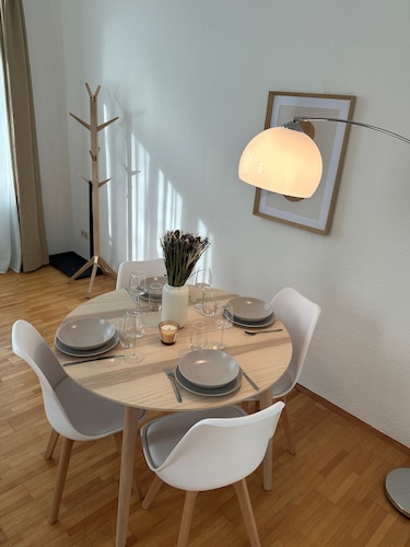 Charming old building in Löbtau - central & modern