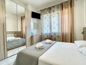 1 bedroom, free WiFi, bed sheets