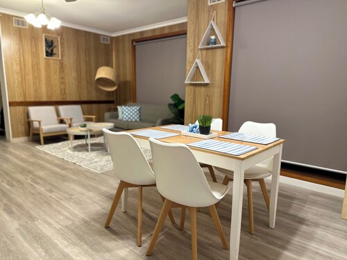 Whole House- 2mins to Spirit of Tasmania- 2 mins Northshore beach- Shore Getaway