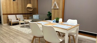 Whole House- 2mins to Spirit of Tasmania- 2 mins Northshore beach- Shore Getaway