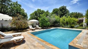 Façade de lâhĂ©bergement - soirĂ©e/nuit