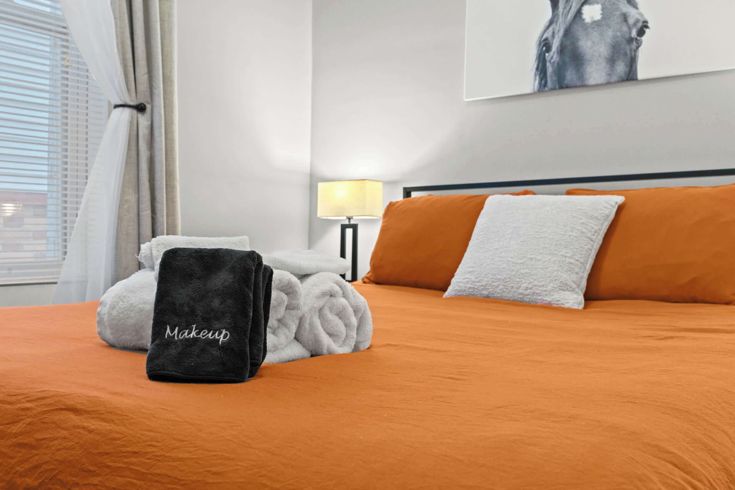 2 quartos, ferros/tábuas de passar roupa, Wi-Fi, roupa de cama