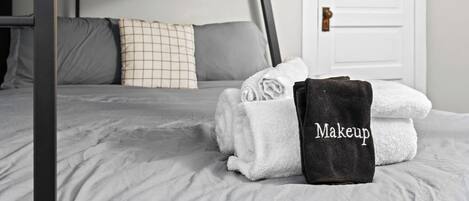 4 soverom, skrivebord, strykejern/-brett og wi-fi