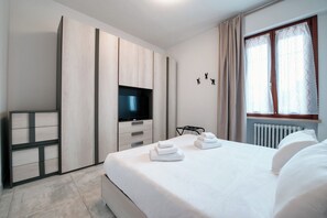 2 chambres, fer et planche à repasser, lit parapluie, Wi-Fi gratuit