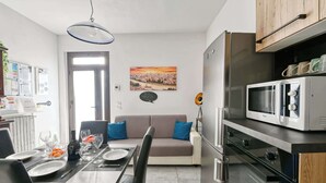 Dining - The Red House - Verona Holiday & Business (Verona)