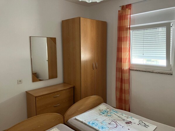3 habitaciones, wifi gratis y ropa de cama
