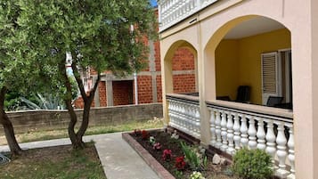 Enceinte de lâhĂ©bergement