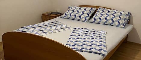 3 bedrooms, free WiFi, bed sheets