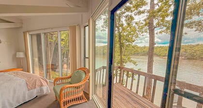 Hideaway in the Trees-#30-Lakefront/2BD/3BA/Pools/Grill/Dock/Firepit-4PP