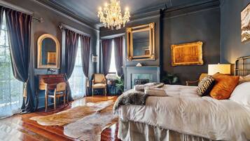 5 間睡房、書桌、熨斗/熨衫板、可攜式嬰兒床