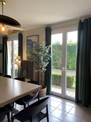 Dining - "Villa l'Amboise" charm and comfort**** in Baie de Somme for 10 people (PENDÉ)