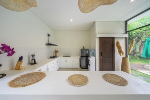 55-inch Smart TV with digital channels, Netflix, streaming services