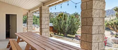 تناول الطعام بالخارج