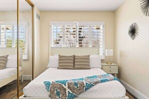 6 Schlafzimmer, Bügeleisen/Bügelbrett, Reisekinderbett, WLAN