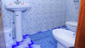 Habitación | Baño | Bidé
