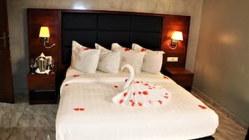 Comfort Double Room | In-room safe, desk, laptop workspace, soundproofing