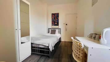 Apartment | 3 bedrooms, free WiFi, bed sheets