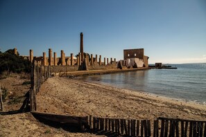 House, 1 Bedroom, Smoking, Patio | Beach