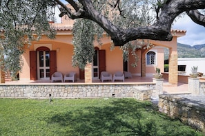 House, 1 Bedroom, Smoking, Patio | Terrace/patio