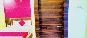 SR酒店靠近普里寺庙海滩