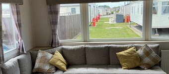 Familyfriendly-8berth-freeparkingspot-closetobeach