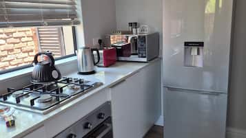 Classic House, 2 Bedrooms, Non Smoking | Private kitchen