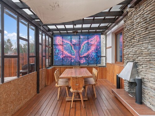 Preciosa casa de vacaciones privada para 22 personas con WIFI, TV, terraza y mascotas permitida