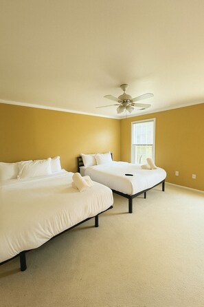 4 bedrooms, WiFi, bed sheets