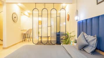 Studio, City View | In-room safe, desk, laptop workspace, blackout drapes