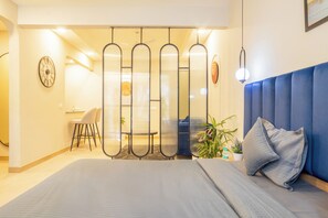 Studio, City View | In-room safe, desk, laptop workspace, blackout curtains - Housr 1 BHK Apartment Sector 42 Gurgaon (Gurugram)