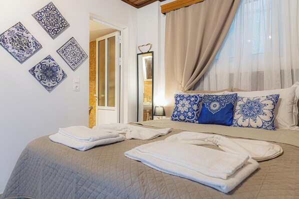 1 bedroom, in-room safe, iron/ironing board, free WiFi