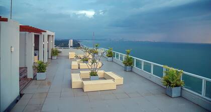 Lagora Oceanfront Residences Beachfront Apartment Near Colombo Infinity Pool