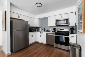 Fridge, microwave, oven, stovetop - Stylish 2BR Oasis with Private Patio - Sleeps 8 (Austin)