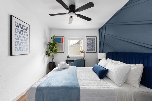 2 bedrooms, desk, iron/ironing board, WiFi
