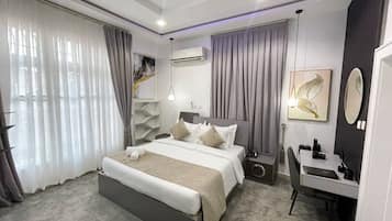 Standard Room | Desk, laptop workspace, free WiFi