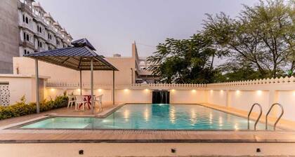 Vinayak Retreat Villa 4BR Pvt Pool By Homeyhuts
