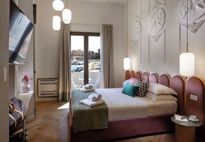 Double Room, Sea View | In-room safe, desk, soundproofing, iron/ironing board