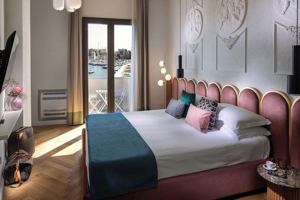 Double Room, 1 King Bed, Sea View, Tower | In-room safe, desk, soundproofing, iron/ironing board