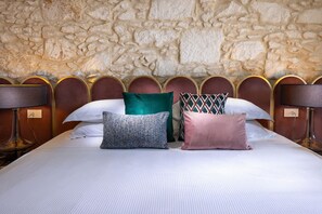 Double Room, Sea View | In-room safe, desk, soundproofing, iron/ironing board