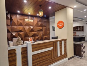 Reception - OnlyStay Luxe House Agra (Agra)