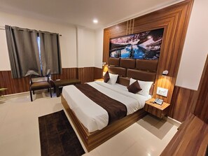 Luxury Room - OnlyStay Luxe House Agra (Agra)