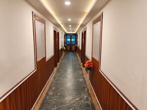 Lobby - OnlyStay Luxe House Agra (Agra)