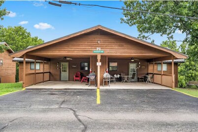 No Step Entry | 4BR w/ Deck, Pool, Lake Access