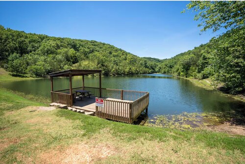 4BR w/ Deck, No Step Entry, Pool