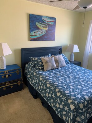 2 bedrooms, iron/ironing board, WiFi