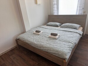 1 bedroom, WiFi, bed sheets